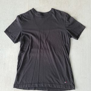Tommy Hilfiger tshirt